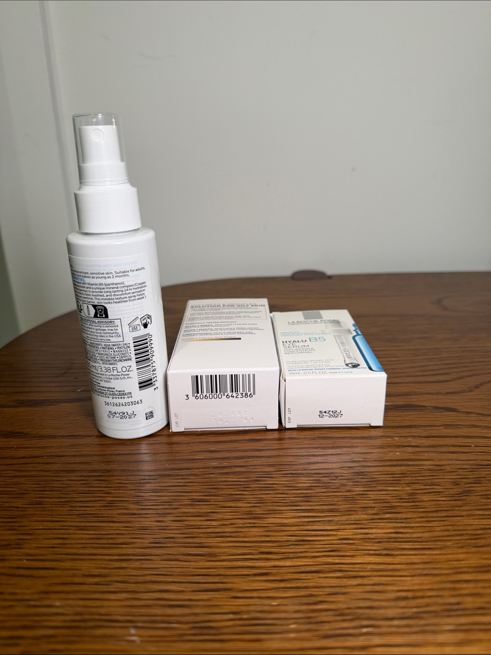 La Roche Posay Skincare Bundle - Picture 3 of 4